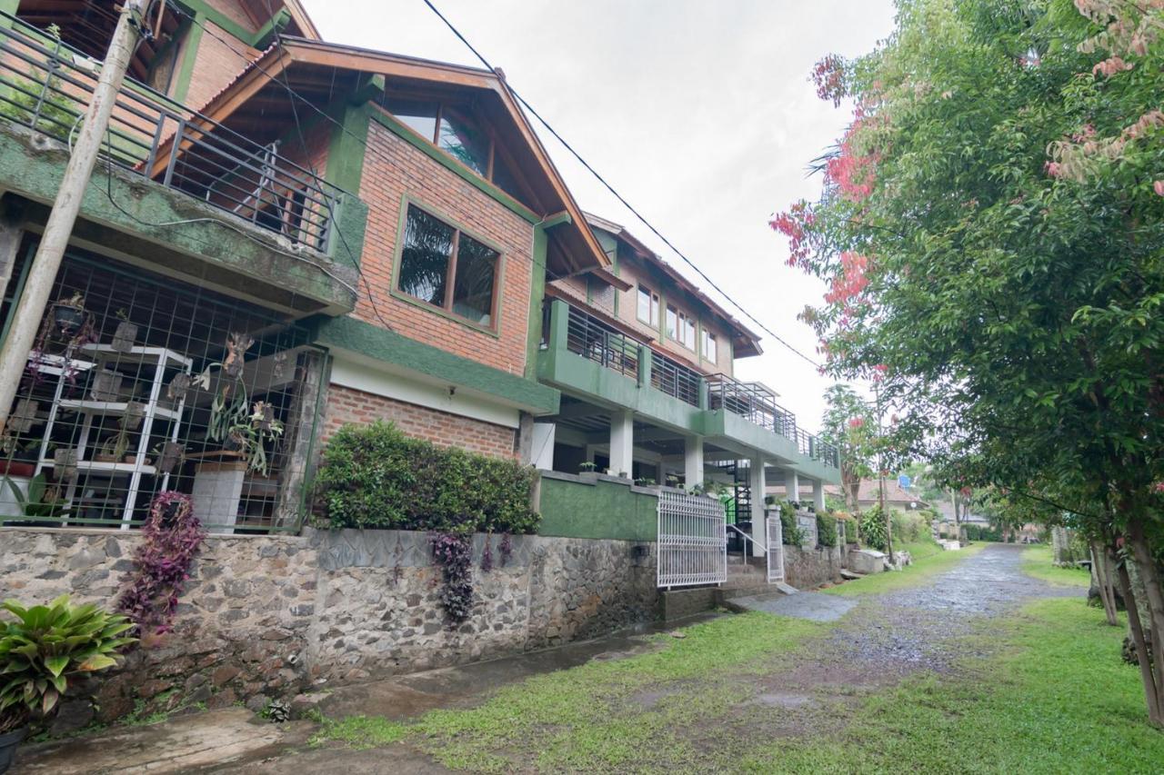 Samakta Guest House Лембанг Екстер'єр фото